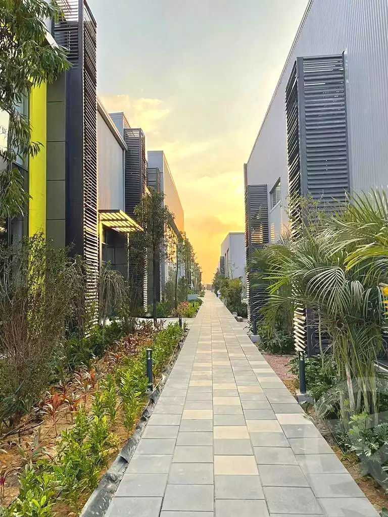 https://aqarmap.com.eg/ar/listing/7320098-for-sale-cairo-new-cairo-6th-settlement-compounds-crescent-walk-compound-marakez