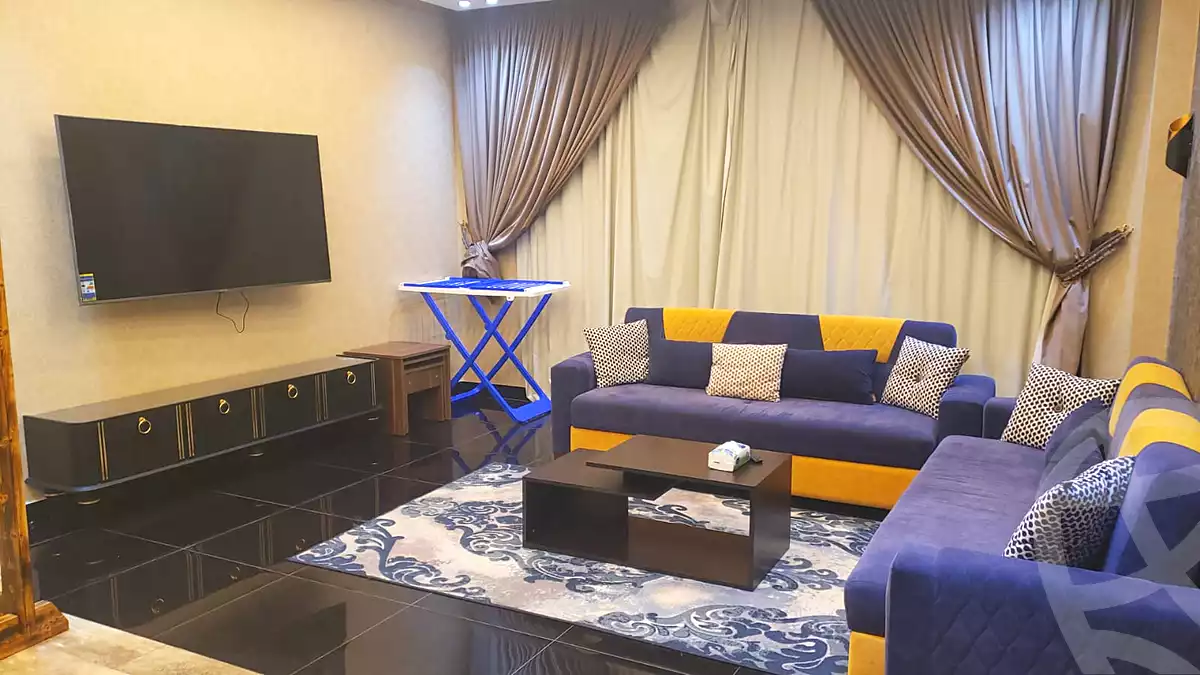 https://aqarmap.com.eg/ar/listing/7320088-for-rent-cairo-new-cairo-compounds-hyde-park