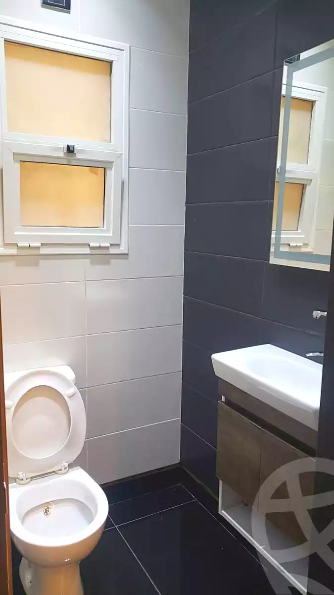 https://aqarmap.com.eg/ar/listing/7320088-for-rent-cairo-new-cairo-compounds-hyde-park