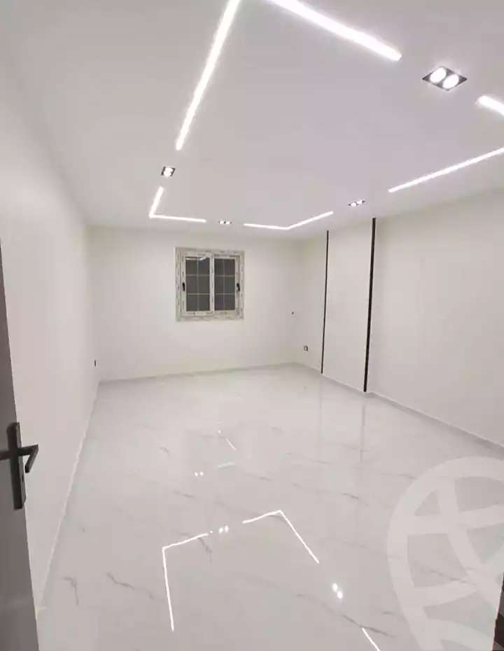 https://aqarmap.com.eg/ar/listing/7320140-for-sale-alexandria-al-agamy-lbytsh-el-reyad-st
