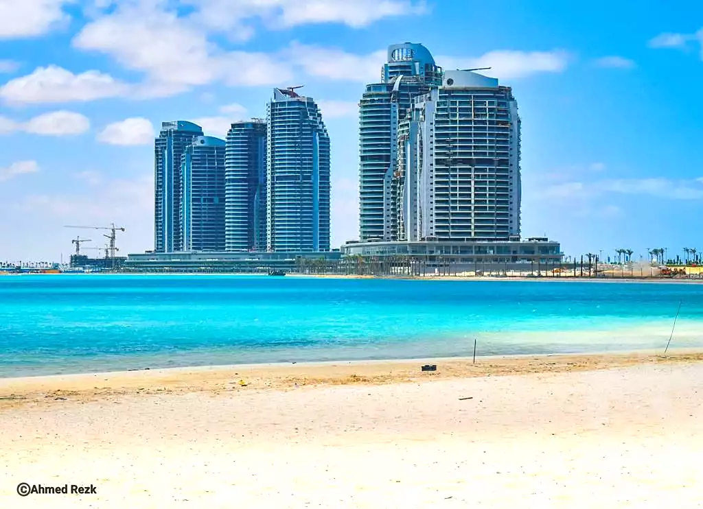https://aqarmap.com.eg/en/listing/7320303-for-sale-north-coast-new-alamein-mntj-t-l-lmyn-ljdyd-beachfront-tower-city-edge