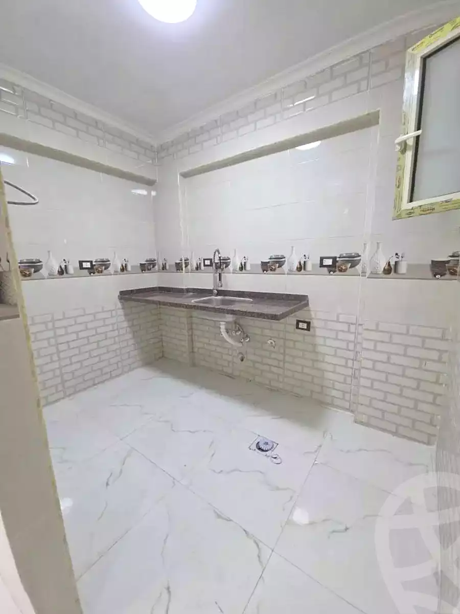https://aqarmap.com.eg/ar/listing/7320570-for-sale-alexandria-al-agamy-el-hanouvel-al-haded-we-al-soulb-st