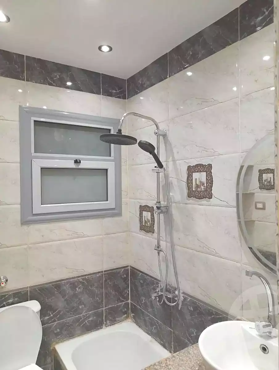 https://aqarmap.com.eg/en/listing/7320959-for-sale-alexandria-al-agamy-lbytsh-el-saleheen-mosque-st