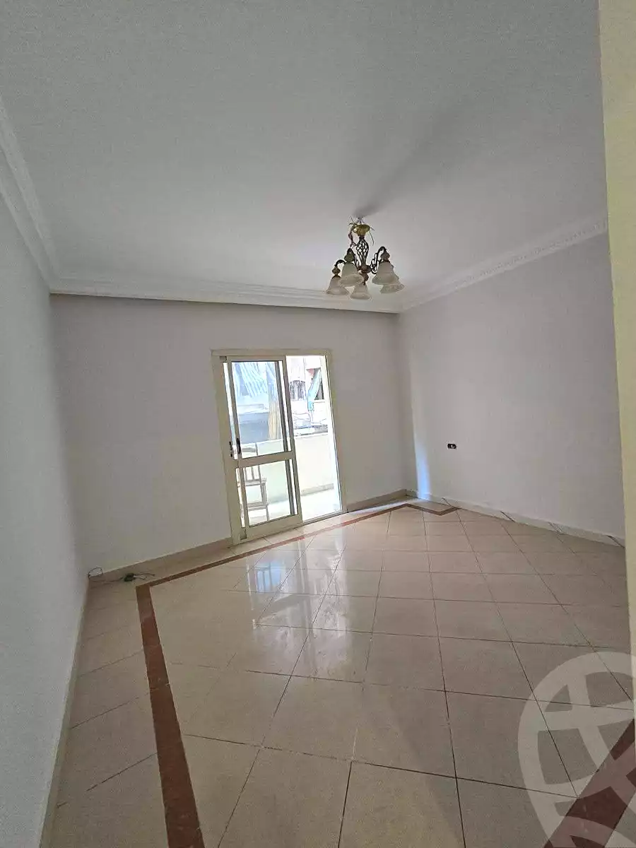 https://aqarmap.com.eg/ar/listing/7320960-for-sale-alexandria-sydy-bshr-sydy-bshr-bhry-shr-mhmwd-l-yswy