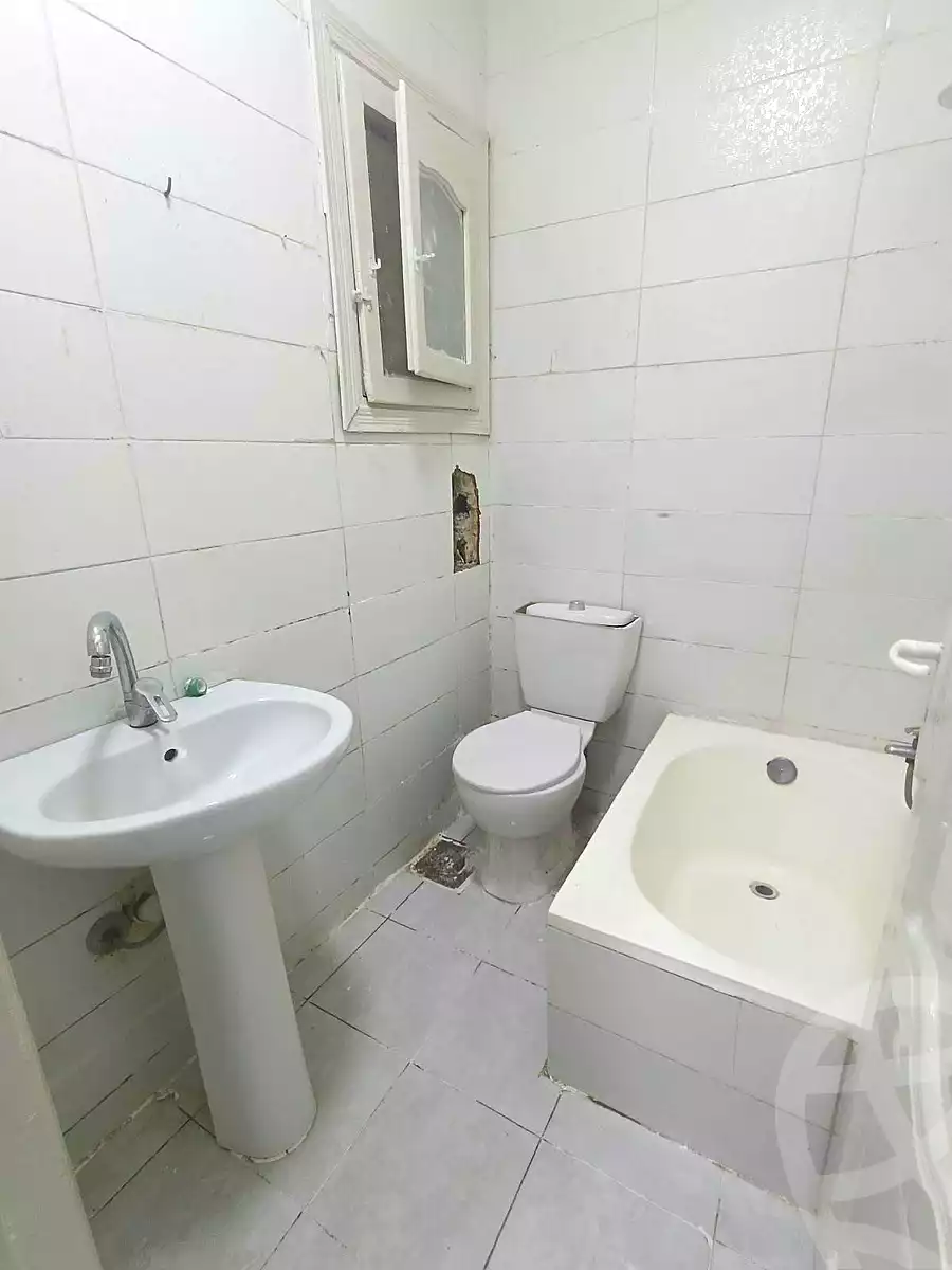 https://aqarmap.com.eg/ar/listing/7321160-for-sale-alexandria-al-agamy-shataa-el-nakheel