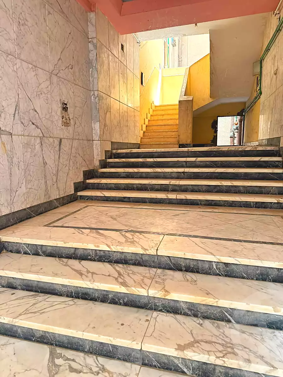 https://aqarmap.com.eg/ar/listing/7322372-for-sale-cairo-6th-of-october-el-ahyaa-neighborhood-5th-street-31