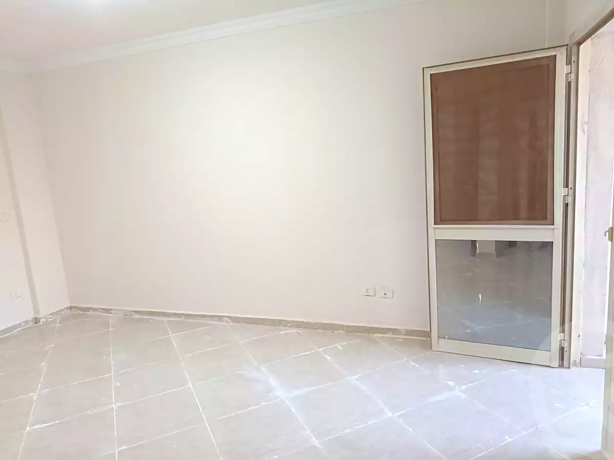 https://aqarmap.com.eg/en/listing/7322438-for-sale-cairo-el-sheikh-zayed-city-mntq-fr-y-bmdyn-lshykh-zyd