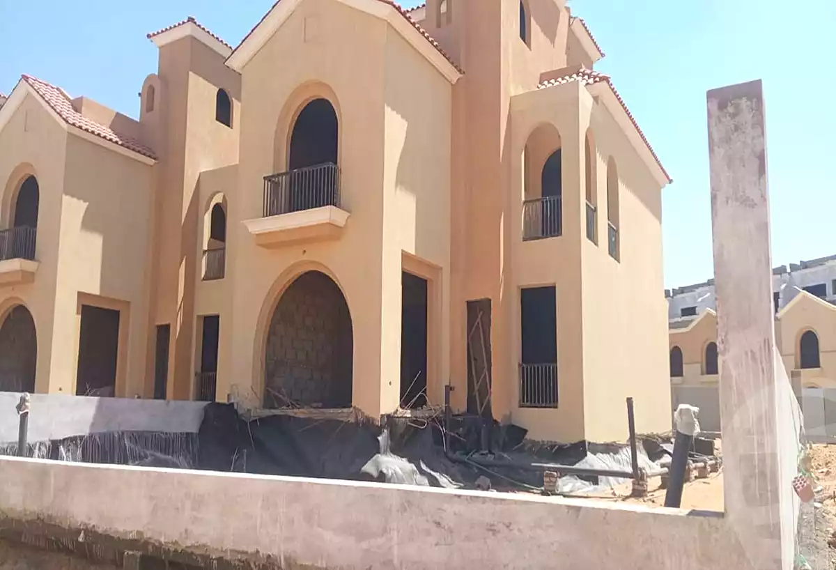 https://aqarmap.com.eg/en/listing/7322450-for-sale-cairo-new-cairo-compounds-sarai-cavana-springs-carai