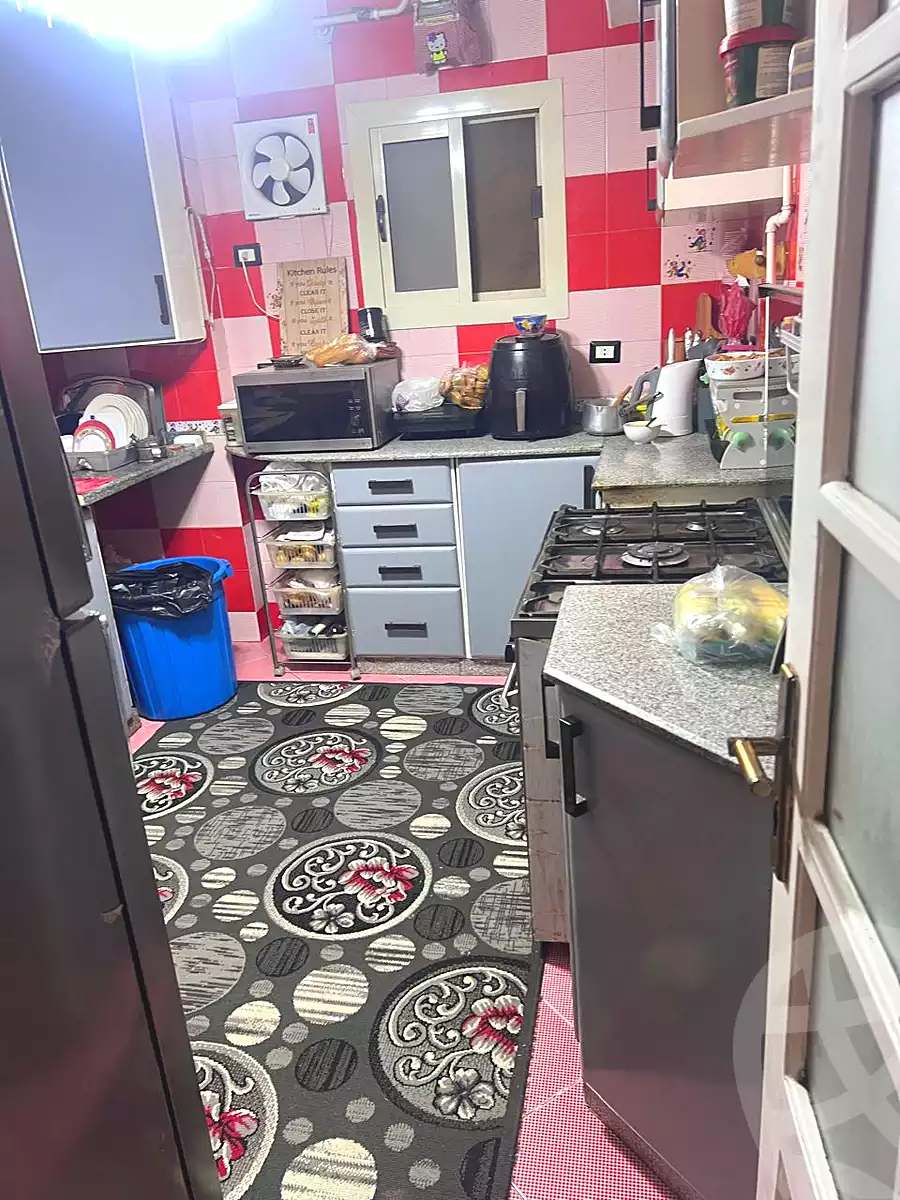 https://aqarmap.com.eg/ar/listing/7322499-for-sale-cairo-6th-of-october-el-ahyaa-neighborhood-1st-sixth-neighborhood