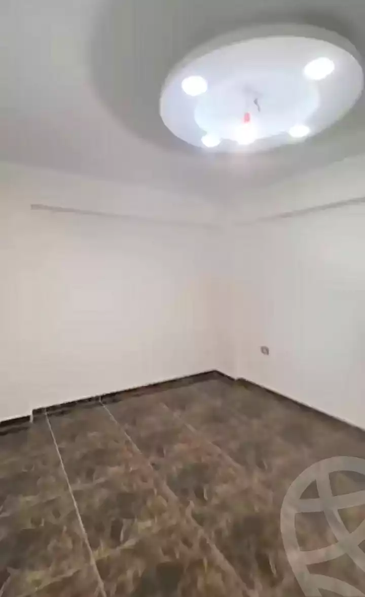 https://aqarmap.com.eg/en/listing/7322848-for-sale-alexandria-new-miami-street-10