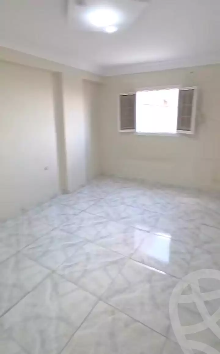 https://aqarmap.com.eg/ar/listing/7322952-for-sale-alexandria-new-miami-eskot