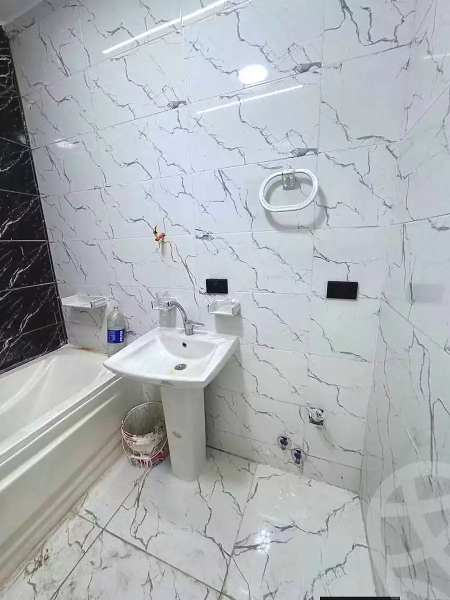 https://aqarmap.com.eg/ar/listing/7323344-for-sale-cairo-ain-shams-ain-shams-el-sharkia-el-eshrein-stt
