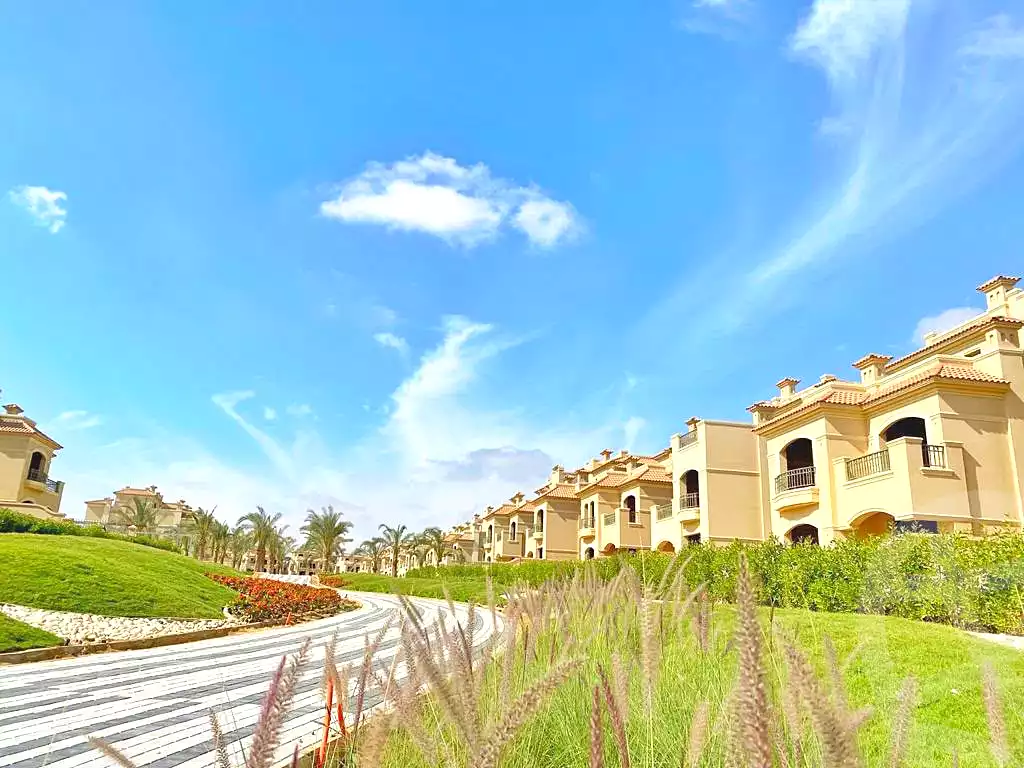 https://aqarmap.com.eg/ar/listing/7323708-for-sale-cairo-new-administrative-capital-r4-la-vista-city