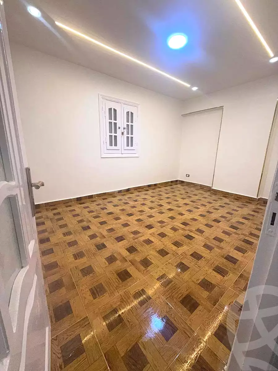 https://aqarmap.com.eg/en/listing/7323862-for-sale-alexandria-sydy-bshr-sydy-bshr-bhry-street-16