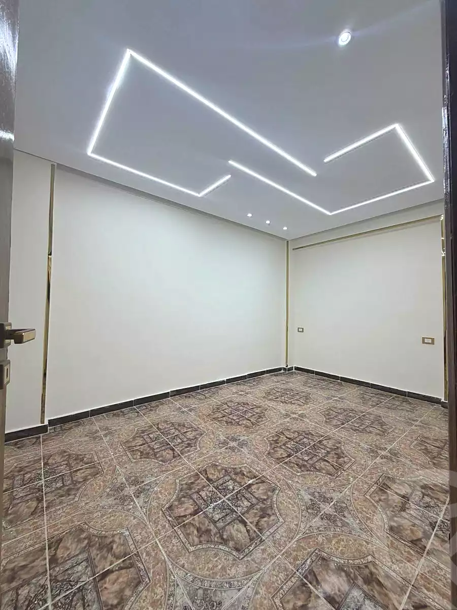https://aqarmap.com.eg/en/listing/7323860-for-sale-alexandria-lsywf-el-falki