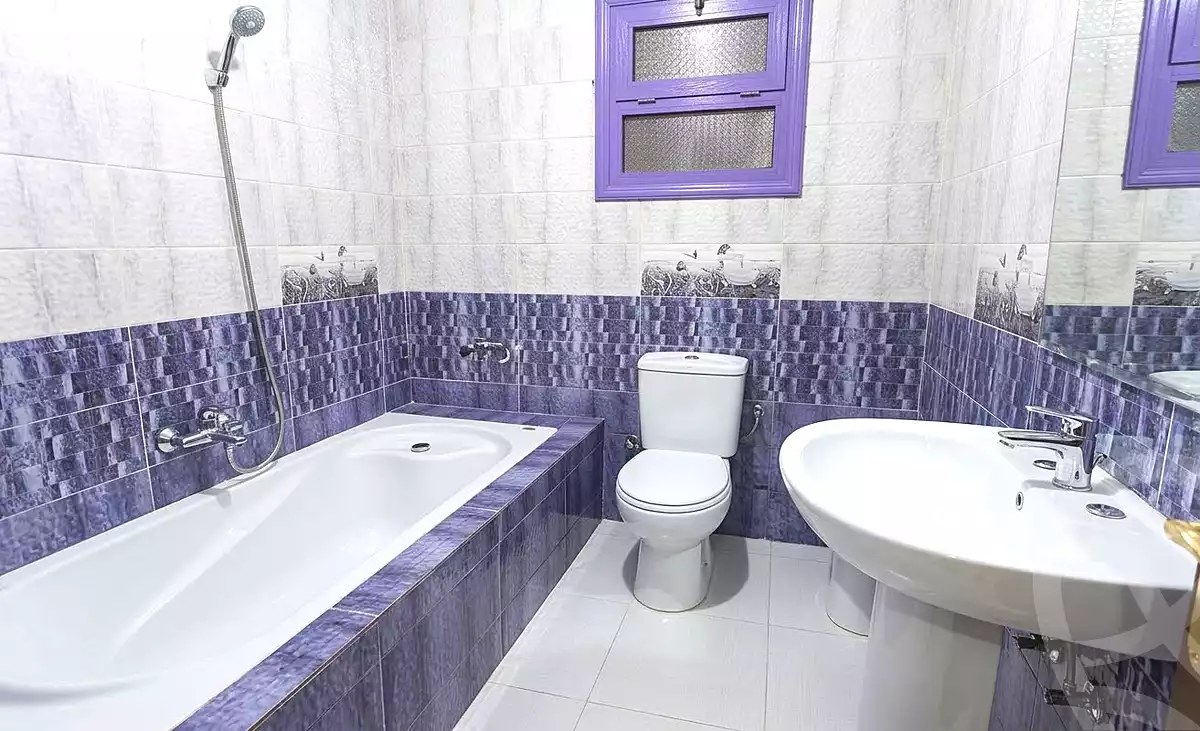 https://aqarmap.com.eg/en/listing/7324008-for-sale-cairo-helwan-hadayek-helwan-nile-corniche-st