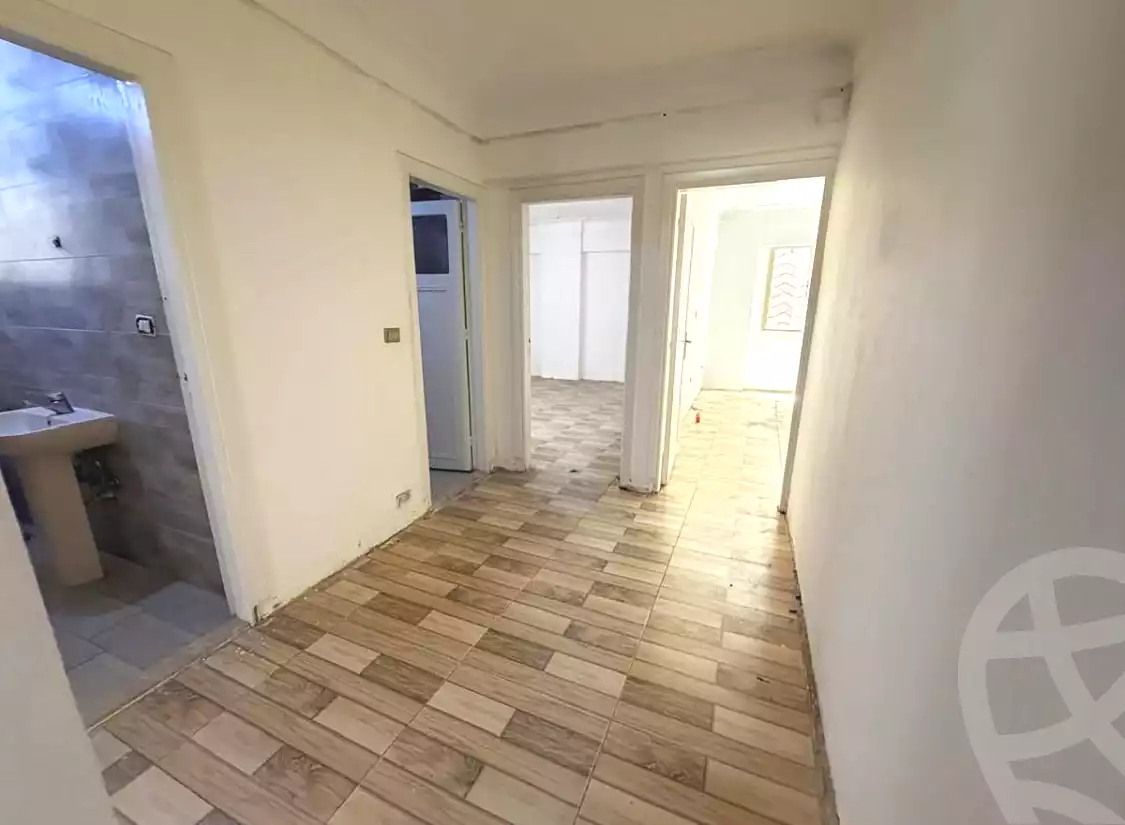 https://aqarmap.com.eg/ar/listing/7325147-for-sale-alexandria-lauran
