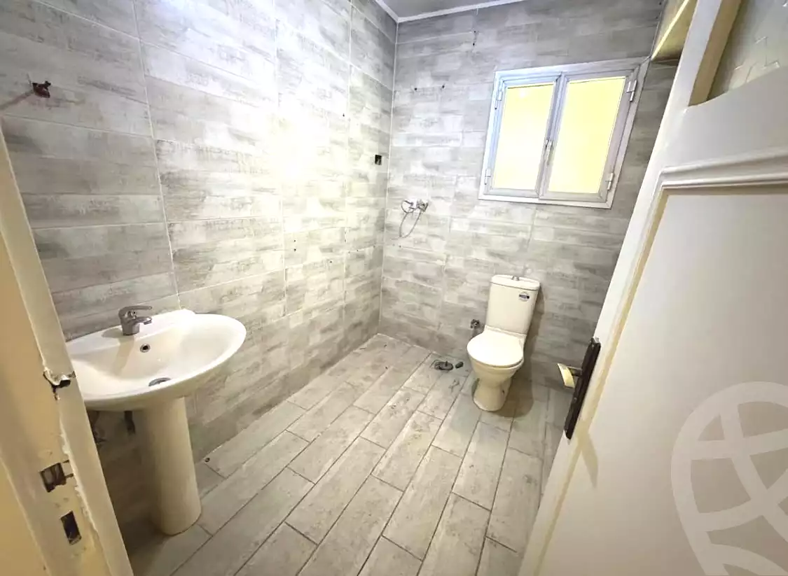 https://aqarmap.com.eg/ar/listing/7325147-for-sale-alexandria-lauran
