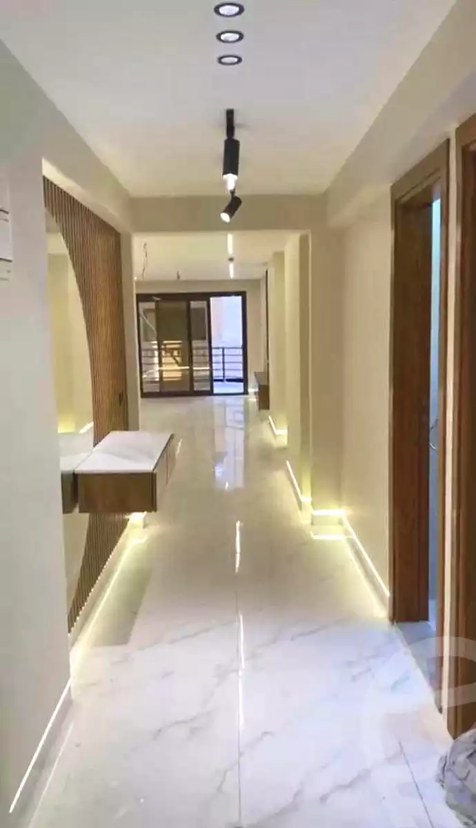https://aqarmap.com.eg/ar/listing/7325293-for-sale-alexandria-smouha-compounds-in-smouha-valore-antoniadis-compound-el-ghonimy
