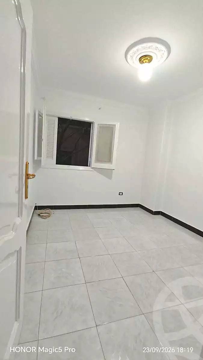 https://aqarmap.com.eg/en/listing/7326008-for-sale-cairo-helwan-helwan-el-sharkeya-mostafa-safwat-st