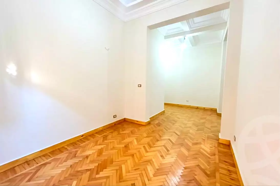 https://aqarmap.com.eg/ar/listing/7326045-for-sale-alexandria-camp-cesar-port-said-street