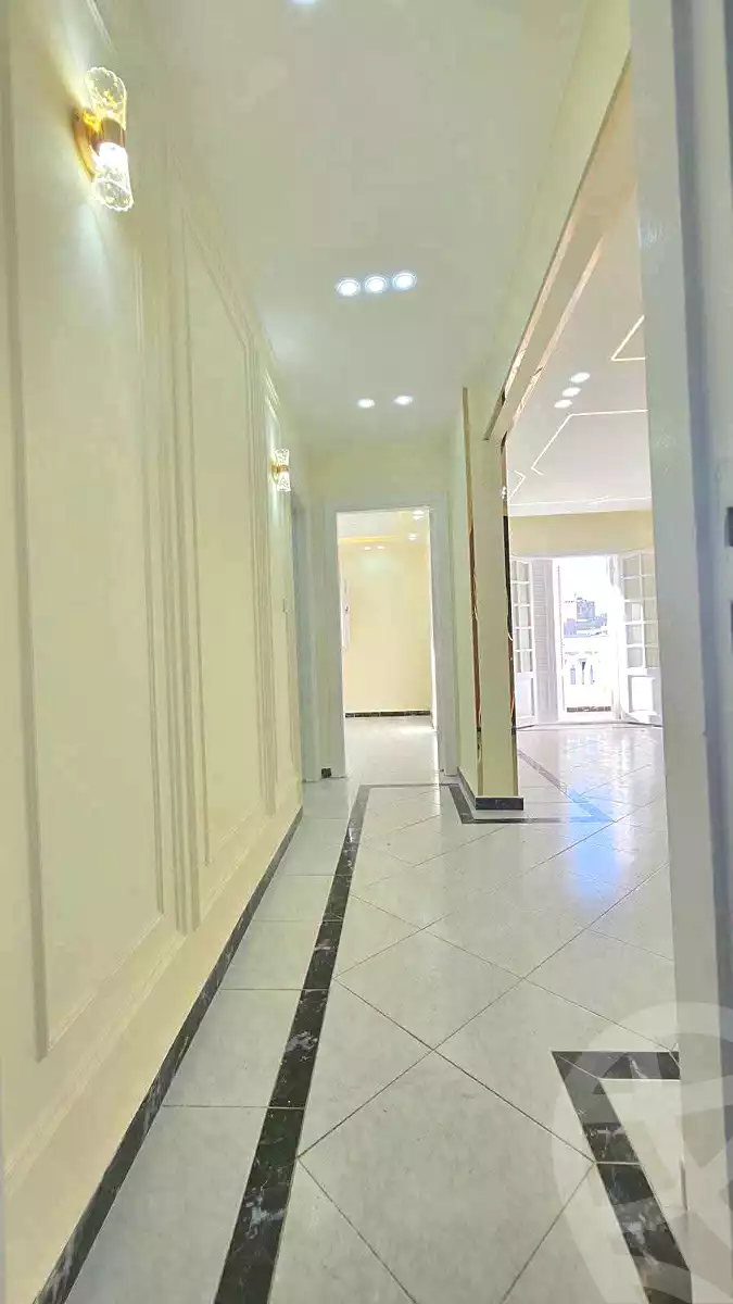 https://aqarmap.com.eg/ar/listing/7326061-for-sale-alexandria-sydy-bshr-sydy-bshr-bhry-gamal-abd-el-nasir-st