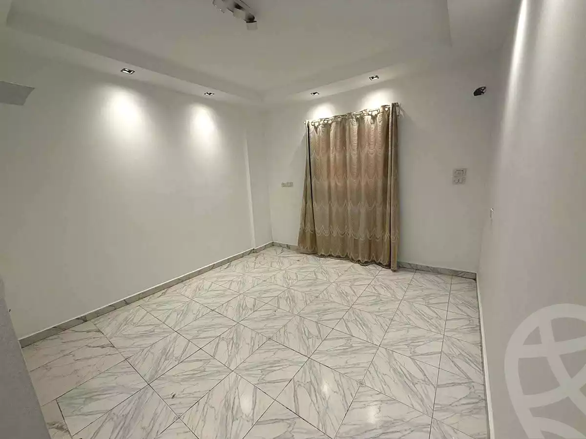https://aqarmap.com.eg/ar/listing/7326075-for-sale-cairo-helwan-mohamed-sayed-ahmed-st