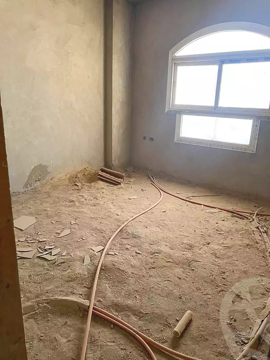 https://aqarmap.com.eg/en/listing/7326794-for-sale-cairo-new-cairo-compounds-dobat-el-modaraat-compound-deraa-misr