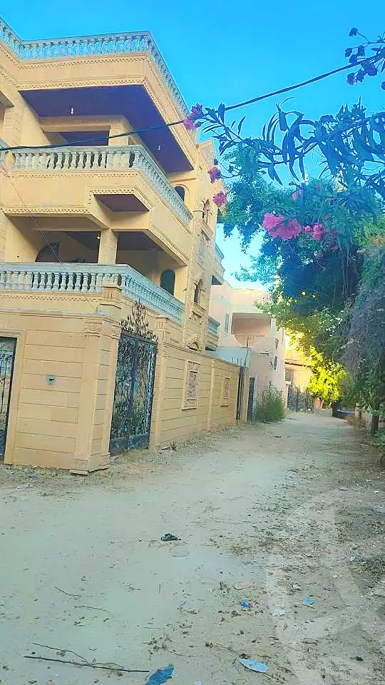https://aqarmap.com.eg/en/listing/7328062-for-sale-alexandria-al-agamy-lbytsh-el-hanafeya-st