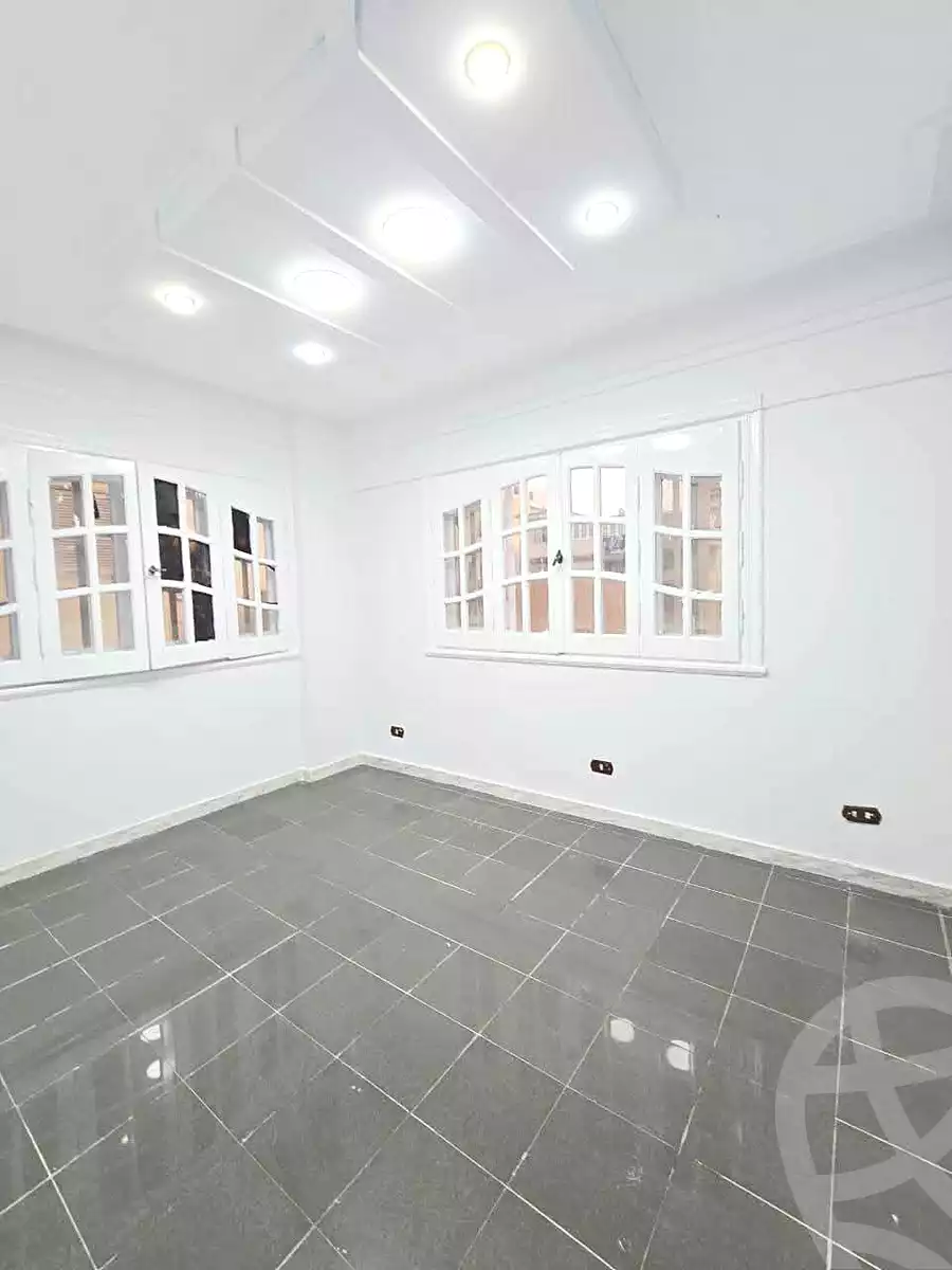 https://aqarmap.com.eg/ar/listing/7328125-for-sale-alexandria-al-agamy-shataa-el-nakheel