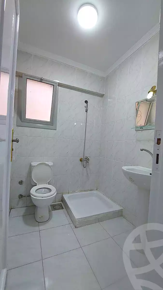 https://aqarmap.com.eg/ar/listing/7328330-for-sale-alexandria-al-agamy-shataa-el-nakheel
