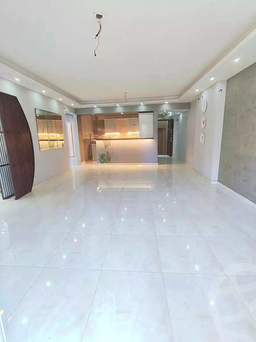 https://aqarmap.com.eg/ar/listing/7329839-for-sale-alexandria-sydy-bshr-sydy-bshr-bhry-shr-mhmwd-l-yswy