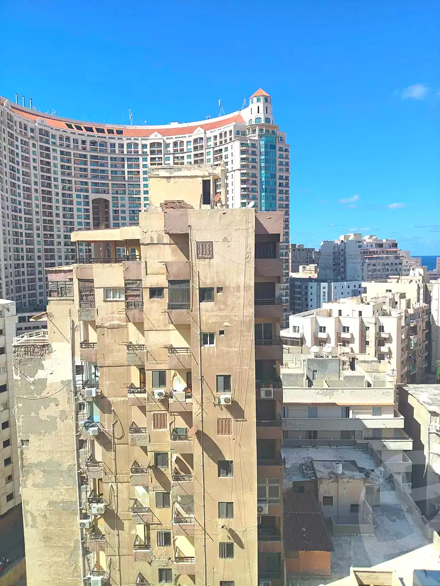 https://aqarmap.com.eg/ar/listing/7329849-for-sale-alexandria-ganaklis