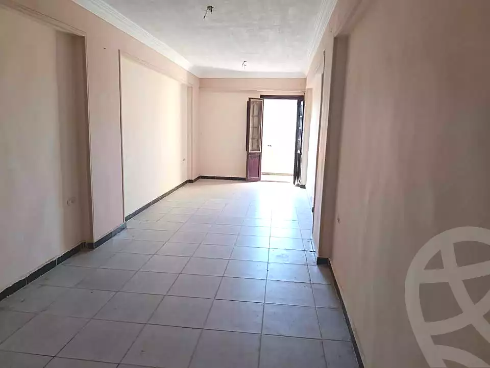 https://aqarmap.com.eg/ar/listing/7330028-for-sale-alexandria-el-asafra-shr-45