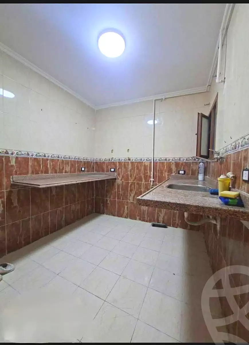 https://aqarmap.com.eg/ar/listing/7330050-for-sale-alexandria-miami-street-57