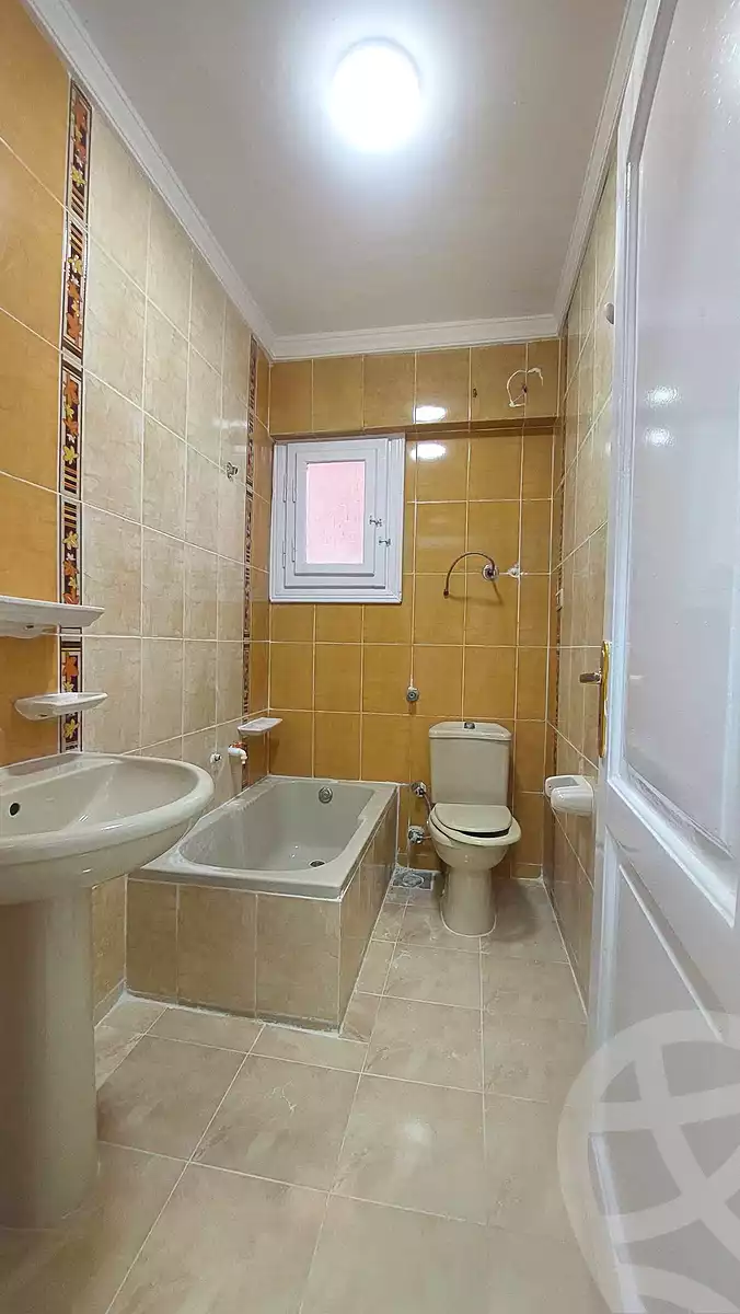 https://aqarmap.com.eg/en/listing/7330524-for-sale-alexandria-al-agamy-shataa-el-nakheel