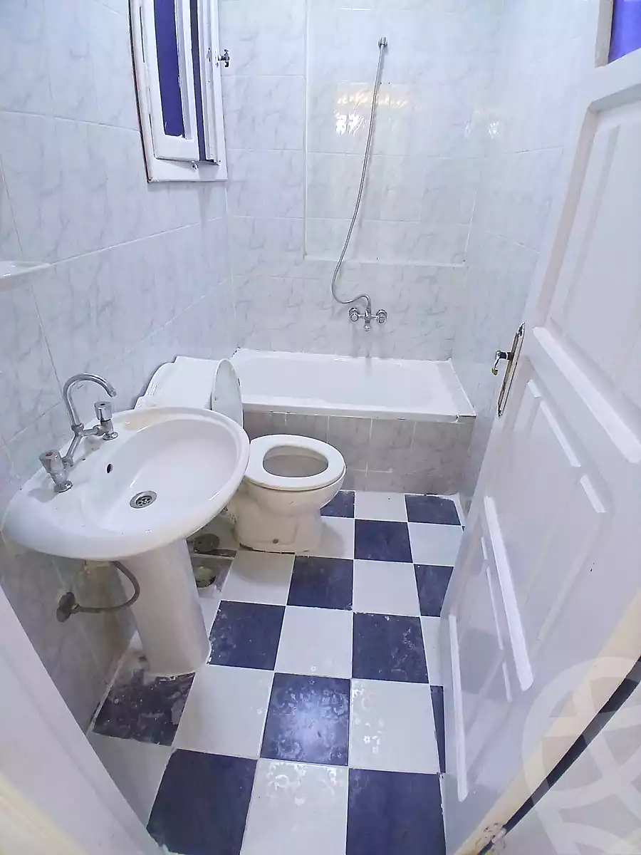 https://aqarmap.com.eg/en/listing/7330657-for-sale-alexandria-al-agamy-shataa-el-nakheel