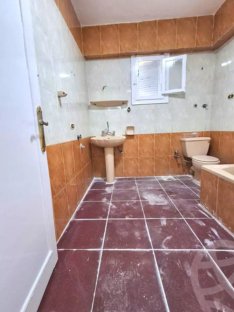 https://aqarmap.com.eg/ar/listing/7330804-for-sale-alexandria-al-agamy-shataa-el-nakheel
