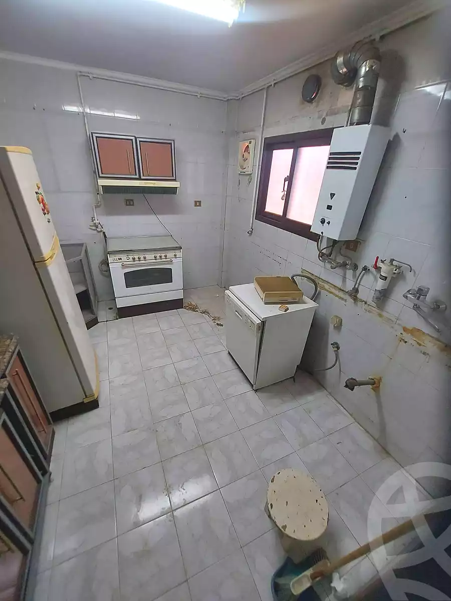 https://aqarmap.com.eg/ar/listing/7330836-for-sale-cairo-helwan-helwan-el-sharkeya-borhan-st