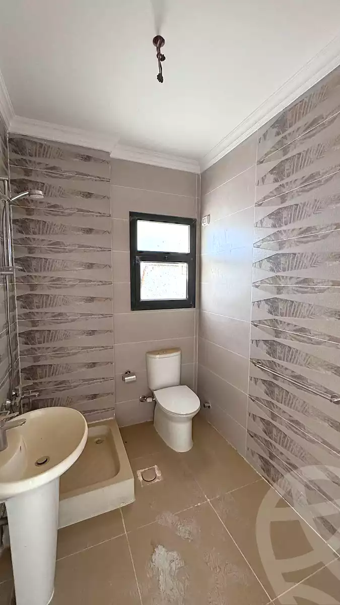 https://aqarmap.com.eg/ar/listing/7331578-for-rent-cairo-new-administrative-capital-r7-celia-mntq-l-mrt-1