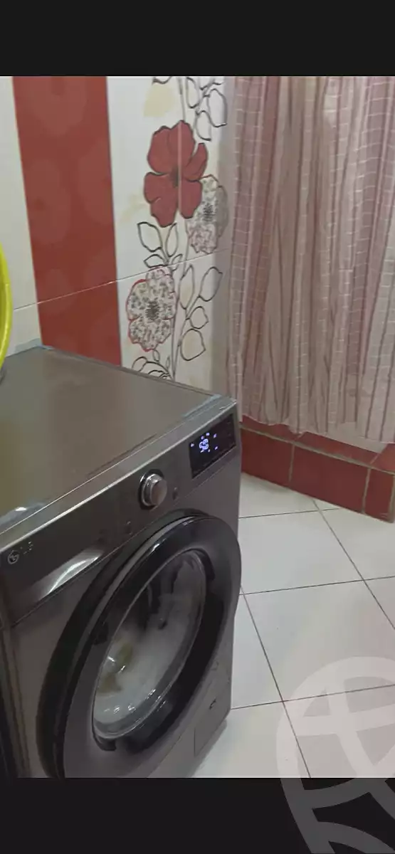 https://aqarmap.com.eg/ar/listing/7331582-for-rent-cairo-new-cairo-lrhb-city-phase-2-amr-ibn-el-aas-st