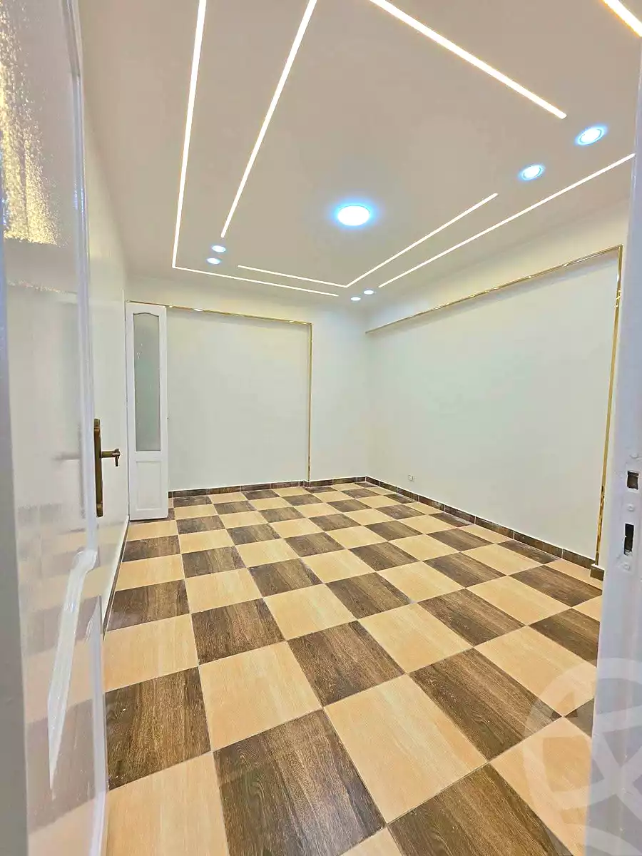 https://aqarmap.com.eg/ar/listing/7331725-for-sale-alexandria-sydy-bshr-sydy-bshr-bhry-shr-mhmwd-l-yswy