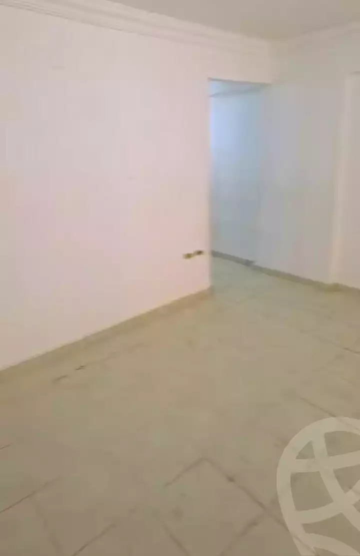 https://aqarmap.com.eg/ar/listing/7332478-for-sale-alexandria-new-miami-eskot