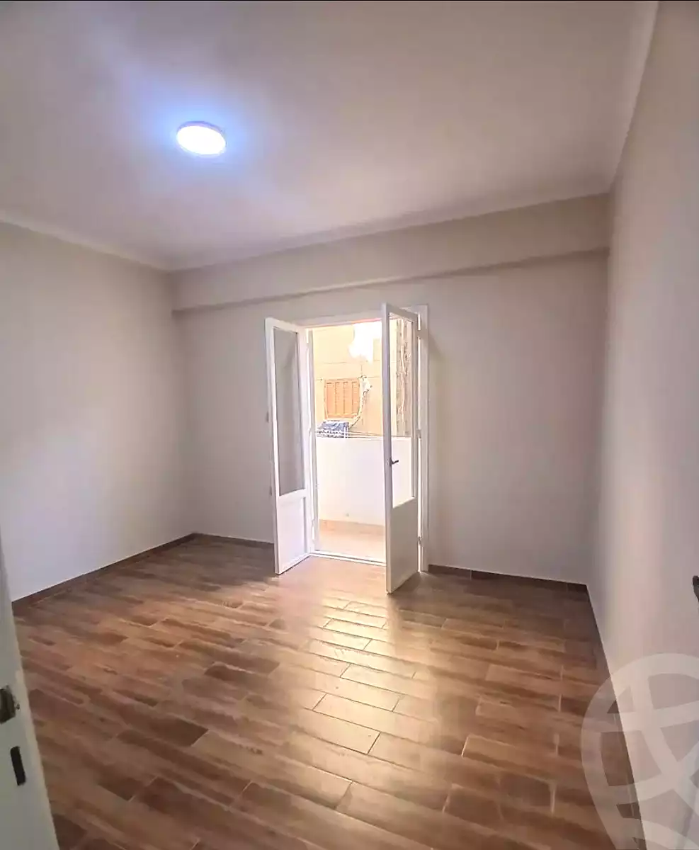 https://aqarmap.com.eg/ar/listing/7332839-for-sale-alexandria-el-asafra-ahmed-tiesser-st