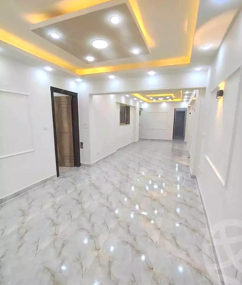 https://aqarmap.com.eg/ar/listing/7332843-for-sale-alexandria-miami-shr-jml-bd-lnsr