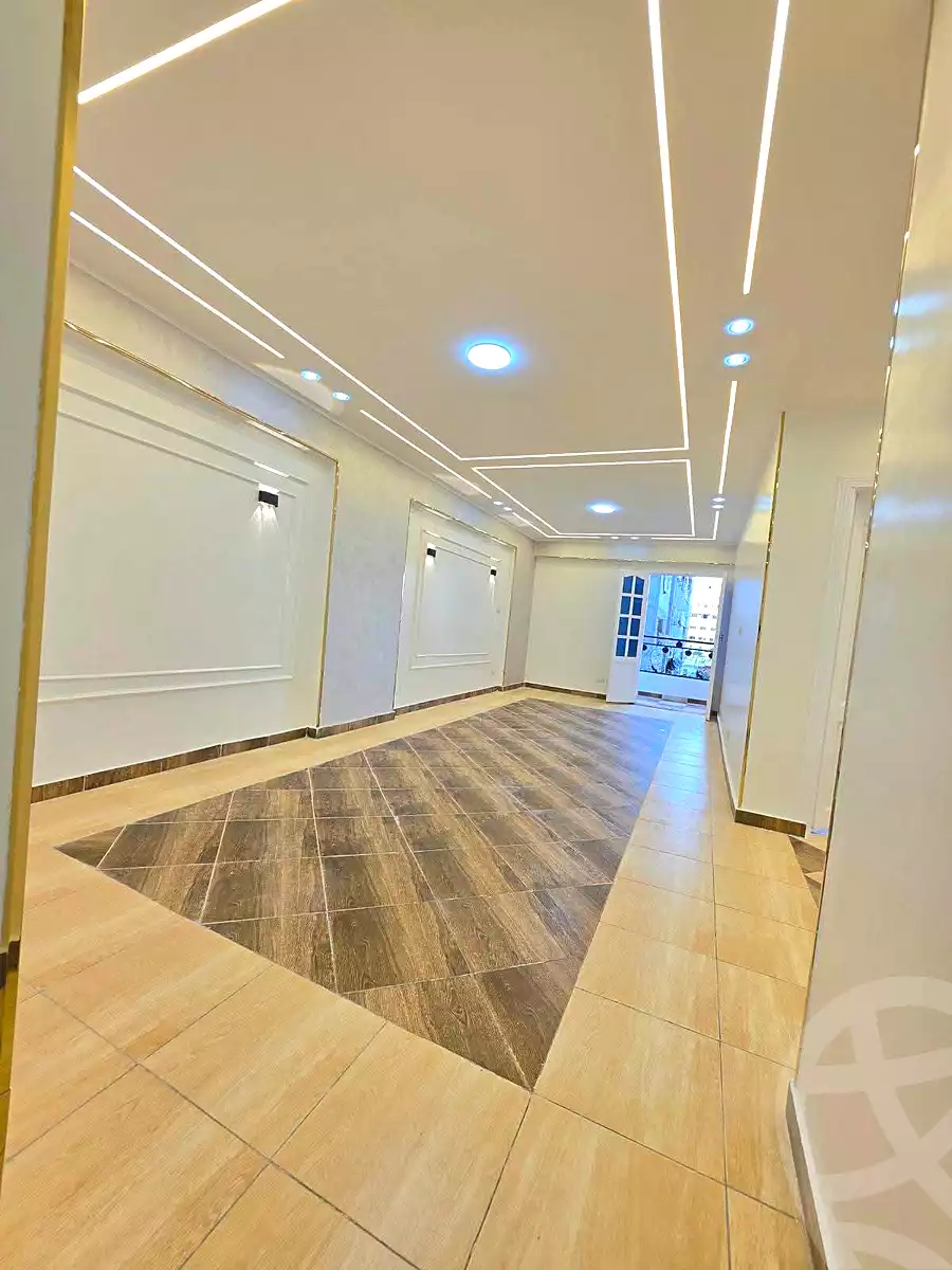 https://aqarmap.com.eg/ar/listing/7332930-for-sale-alexandria-sydy-bshr-sydy-bshr-bhry-shr-mhmwd-l-yswy