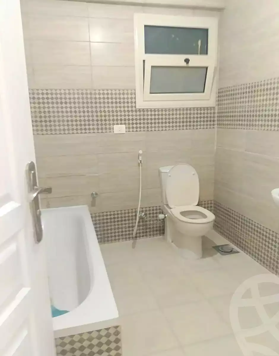 https://aqarmap.com.eg/ar/listing/7330461-for-rent-alexandria-lsywf-city-light-mall