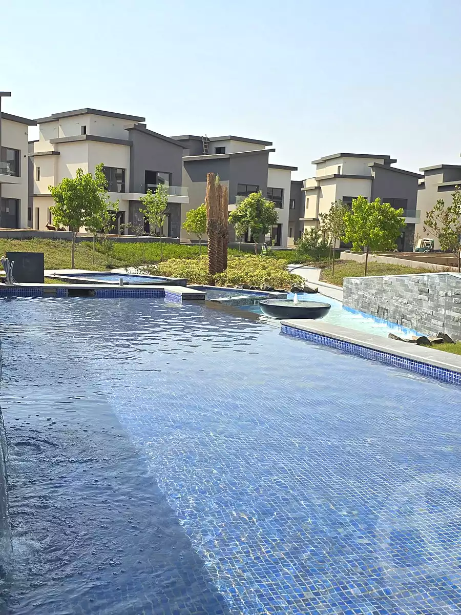 https://aqarmap.com.eg/en/listing/7333405-for-sale-cairo-new-cairo-compounds-kmbwnd-kryk-twn-il-cazar
