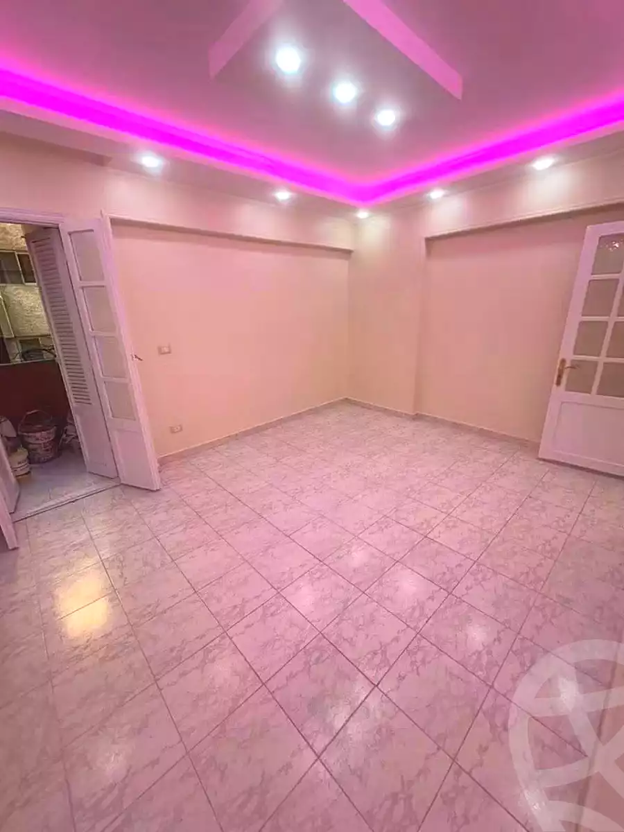 https://aqarmap.com.eg/ar/listing/7333469-for-sale-alexandria-sydy-bshr-sydy-bshr-bhry-shr-mhmwd-l-yswy