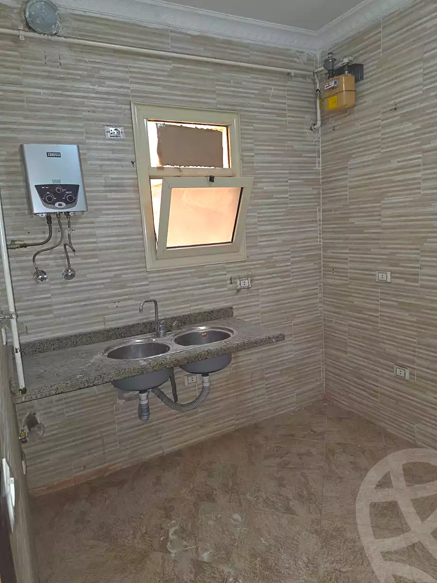 https://aqarmap.com.eg/en/listing/7333471-for-rent-cairo-new-cairo-el-ahyaa-fifth-neighborhood-street-35